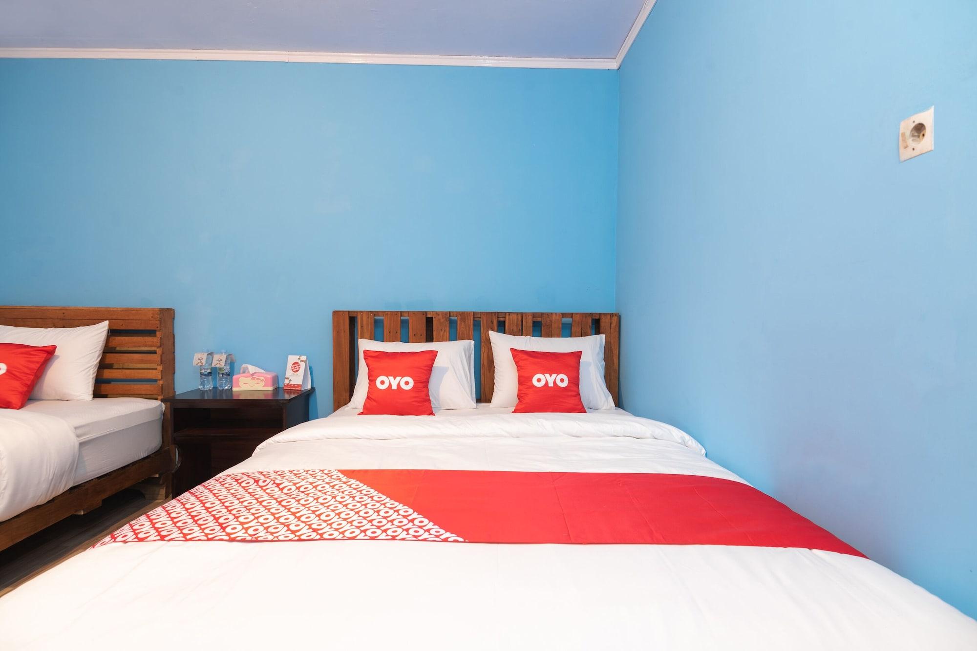 Oyo 1852 Intan Bromo Homestay Pasuruan Exteriör bild